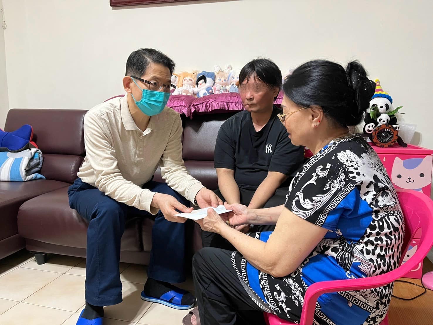 【他/她的故事】讓愛照亮艱難的路